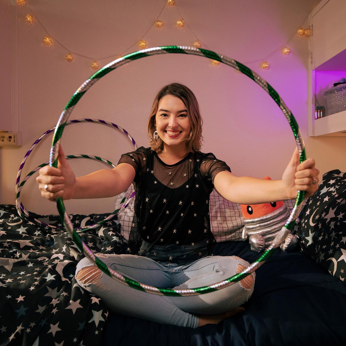 The Performer. Meet Olivia and one of her many hula hoops. 

Texas A&M: Where You Belong Campaign.

Photographed with the cool Josue Salinas.

#collegestation #texas #school #videoproductioncompany #branding #storytellingphotography #hulahoop #dormroom #smiles